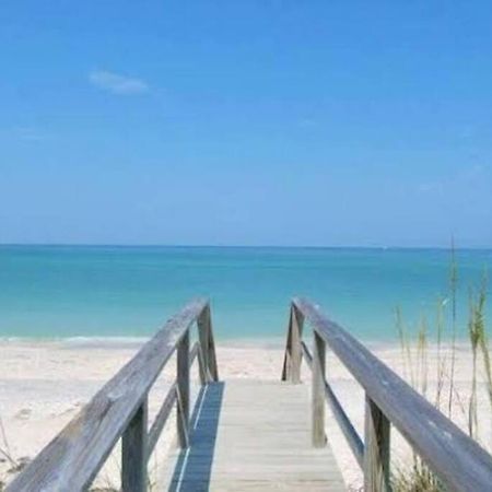 Charming Studio Unit Across From Lido Key Beach ซาราโซตา ภายนอก รูปภาพ