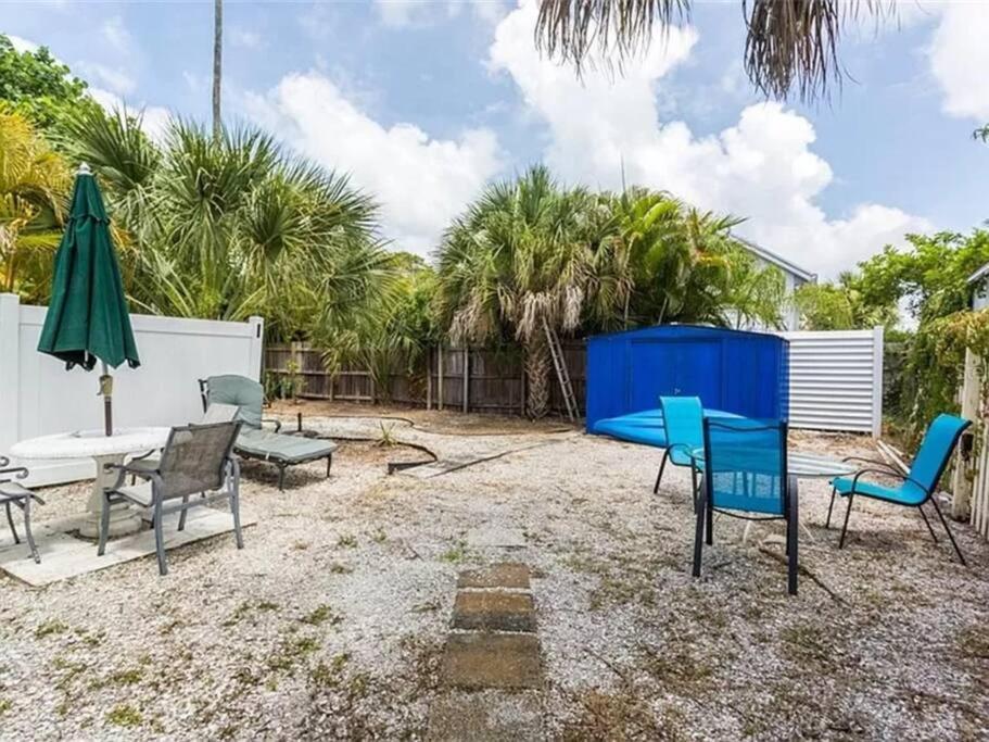 Charming Studio Unit Across From Lido Key Beach ซาราโซตา ภายนอก รูปภาพ