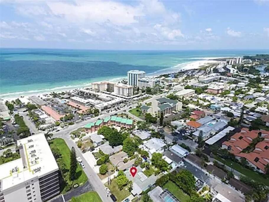 Charming Studio Unit Across From Lido Key Beach ซาราโซตา ภายนอก รูปภาพ